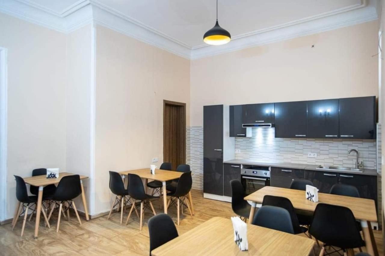 Crypto Hotel Tbilisi Eksteriør billede