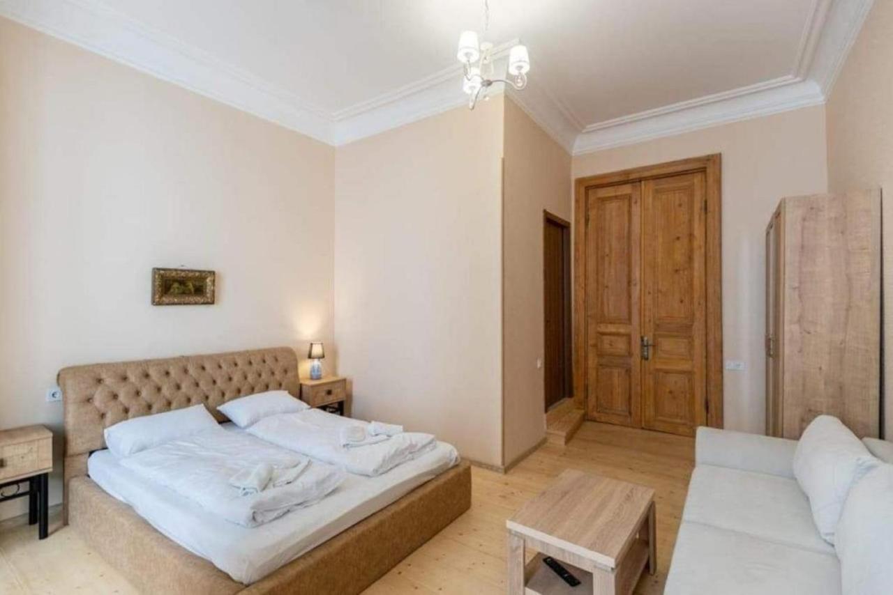 Crypto Hotel Tbilisi Eksteriør billede