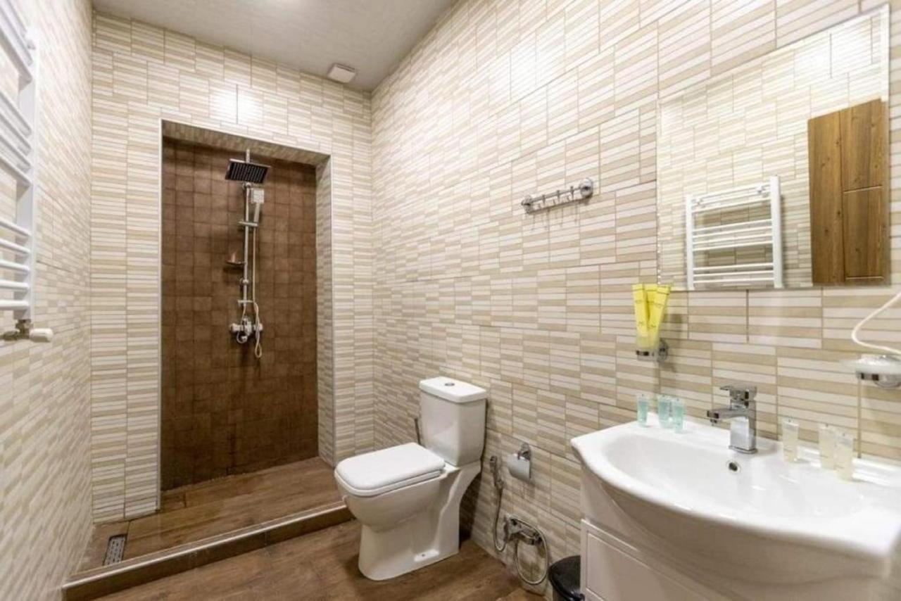 Crypto Hotel Tbilisi Eksteriør billede
